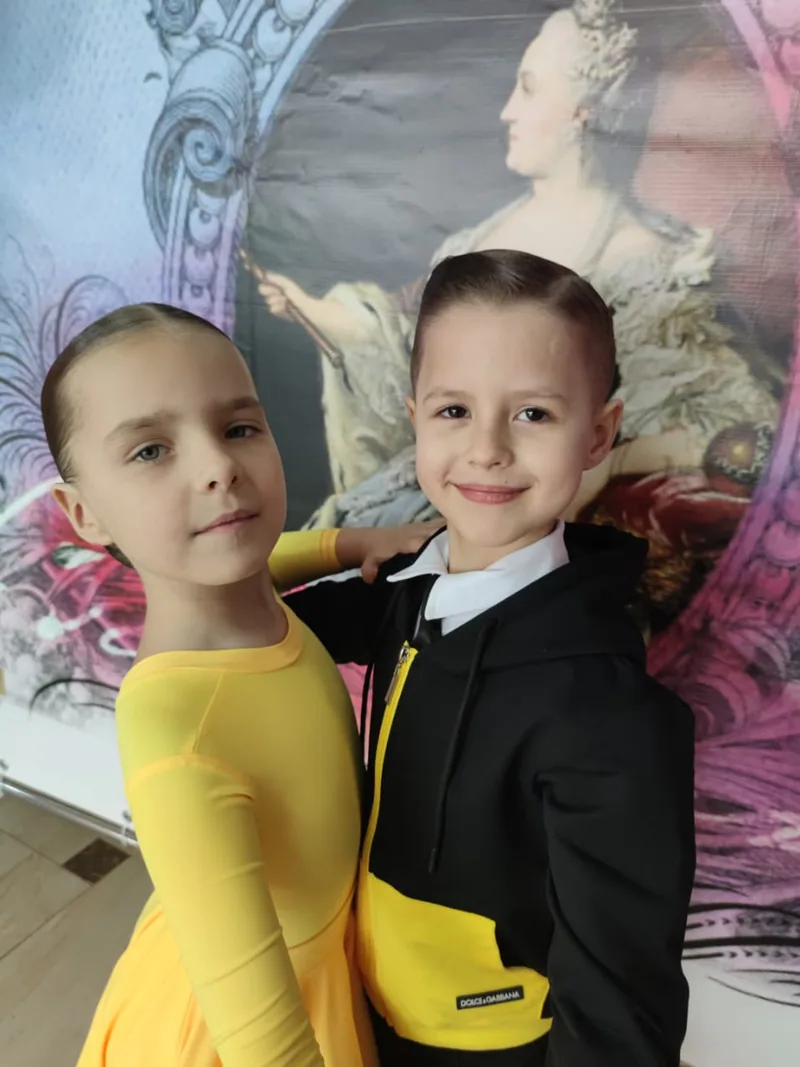 Юная пара на турнире по спортивным бальным танцам — школа «Дольче Вита», Сочи